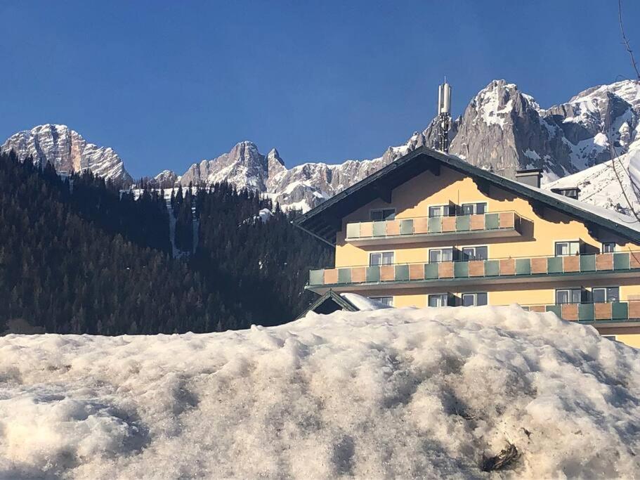 Family Appartment - Dachstein View Ramsau am Dachstein Exterior foto